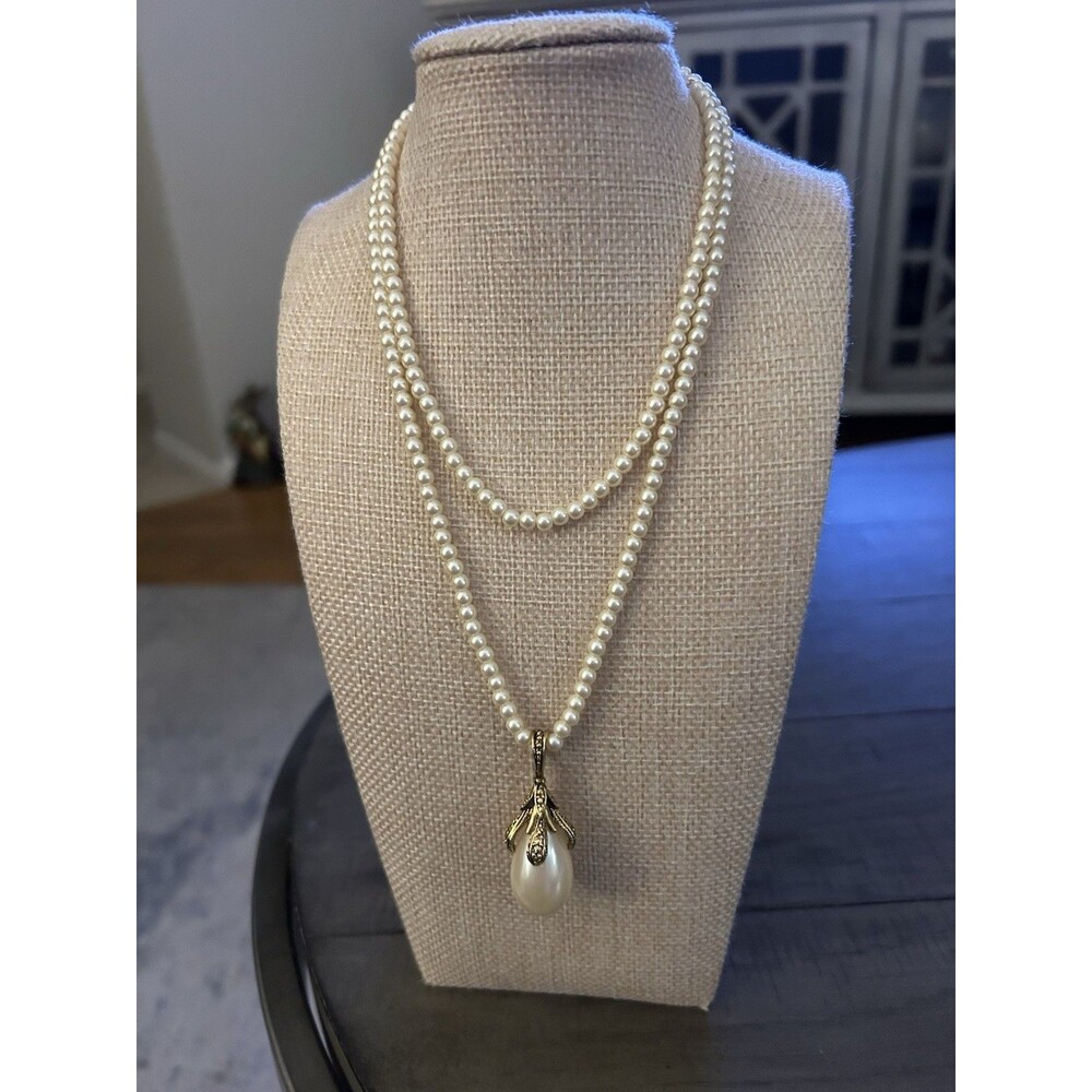 Vintage Avon Faux Petite Pearl With Pearl Pendant 28 Inch Necklace